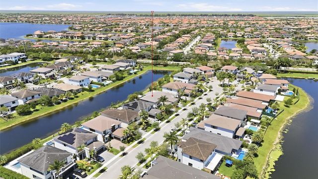 10870 Windward St, Parkland, FL 33076