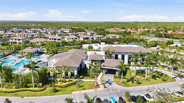 10870 Windward St, Parkland, FL 33076