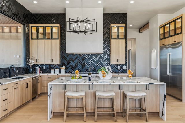 19 Summer Storm Circle, Santa Fe, NM 87506