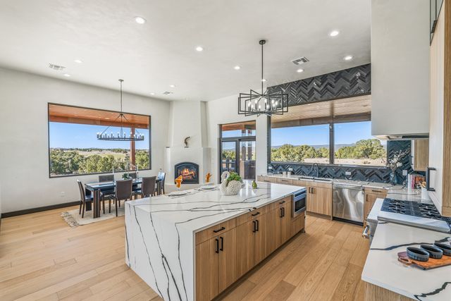 19 Summer Storm Circle, Santa Fe, NM 87506