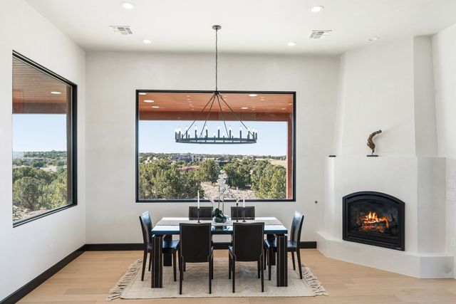 19 Summer Storm Circle, Santa Fe, NM 87506