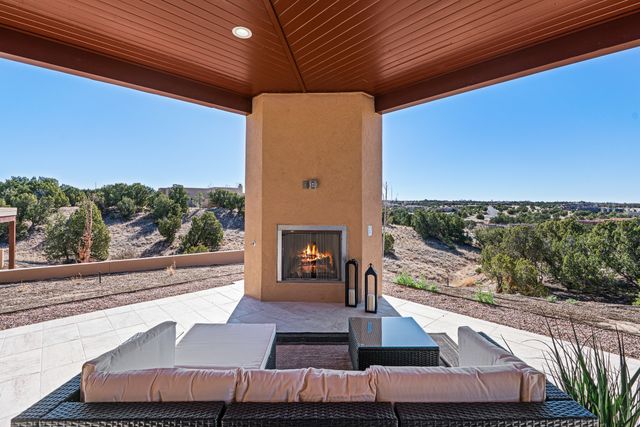 19 Summer Storm Circle, Santa Fe, NM 87506