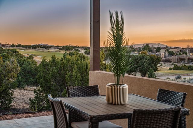 19 Summer Storm Circle, Santa Fe, NM 87506