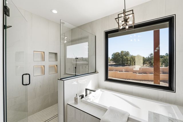 19 Summer Storm Circle, Santa Fe, NM 87506