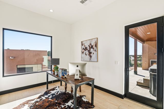 19 Summer Storm Circle, Santa Fe, NM 87506