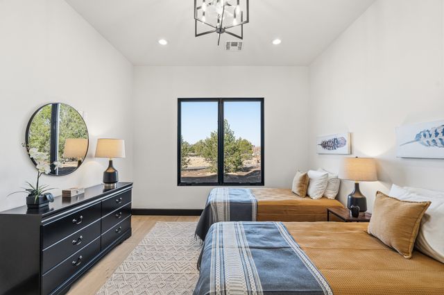 19 Summer Storm Circle, Santa Fe, NM 87506