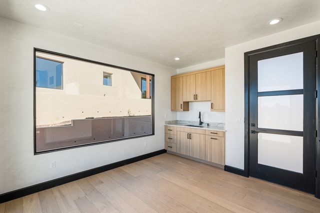 19 Summer Storm Circle, Santa Fe, NM 87506