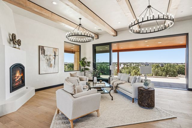 19 Summer Storm Circle, Santa Fe, NM 87506