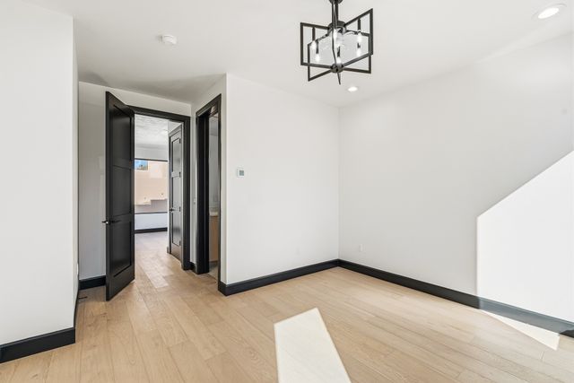 19 Summer Storm Circle, Santa Fe, NM 87506