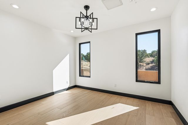 19 Summer Storm Circle, Santa Fe, NM 87506
