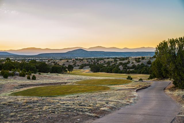 19 Summer Storm Circle, Santa Fe, NM 87506