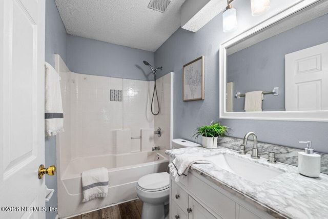 8660 SPRINGTREE Road, Jacksonville, FL 32210