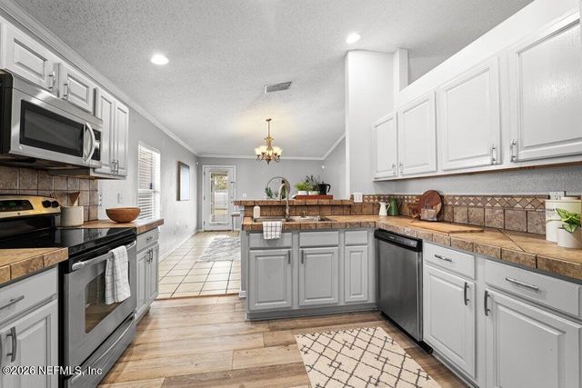 8660 SPRINGTREE Road, Jacksonville, FL 32210