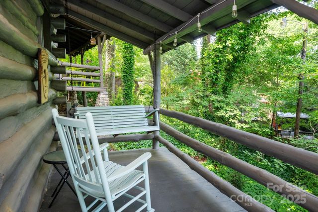 16 Cottage Drive, Asheville, NC 28805