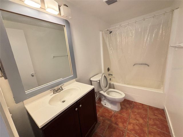 10101 SPRINGTREE COURT, Tampa, FL 33615