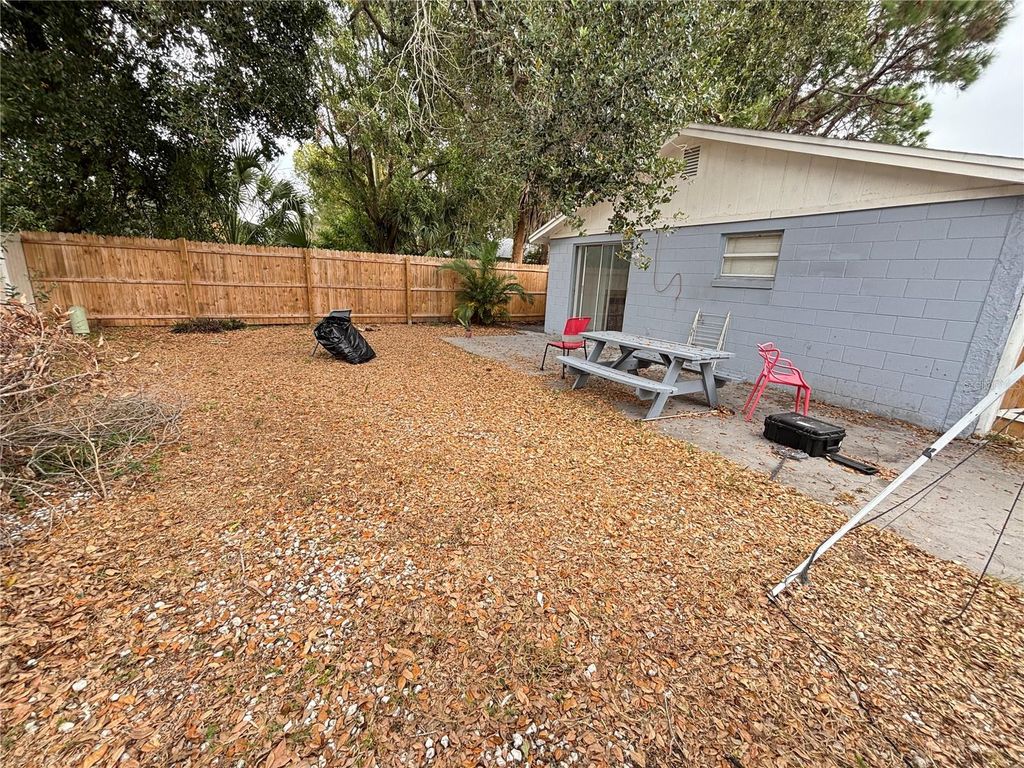 Image 35 of property listing at 10101 SPRINGTREE COURT, Tampa, FL 33615