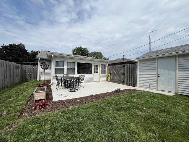 7737 10TH AVENUE, Kenosha, WI 53143