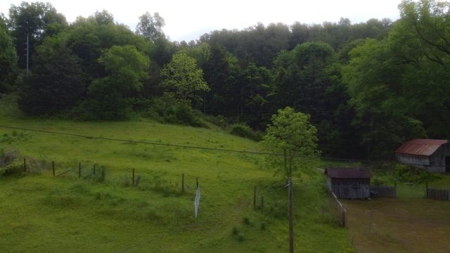 9073 Sherwood Rd, Sherwood, TN 37376