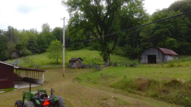 9073 Sherwood Rd, Sherwood, TN 37376