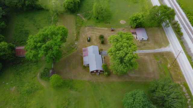 9073 Sherwood Rd, Sherwood, TN 37376