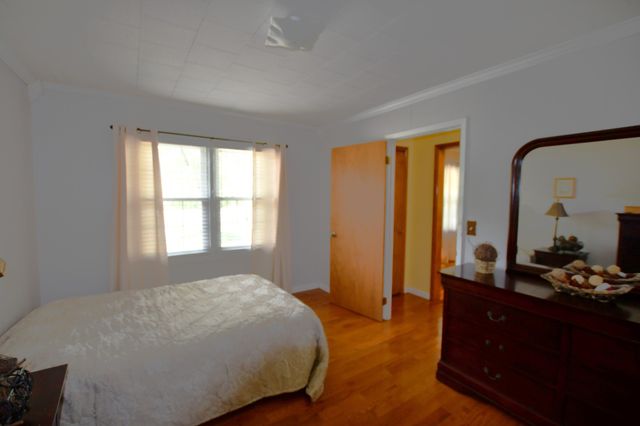 9073 Sherwood Rd, Sherwood, TN 37376