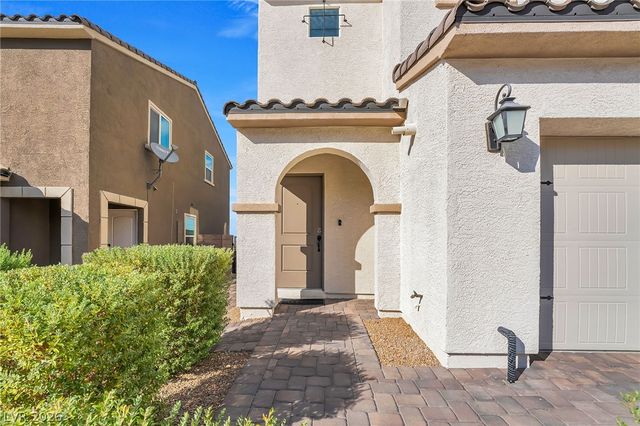 298 QUAIL FINCH Drive, Henderson, NV 89012