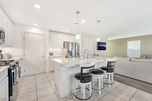 298 QUAIL FINCH Drive, Henderson, NV 89012