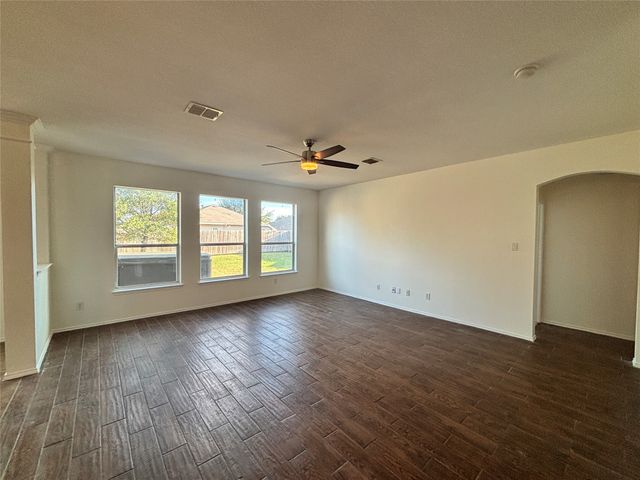 1021 San Antonio Drive, Forney, TX 75126