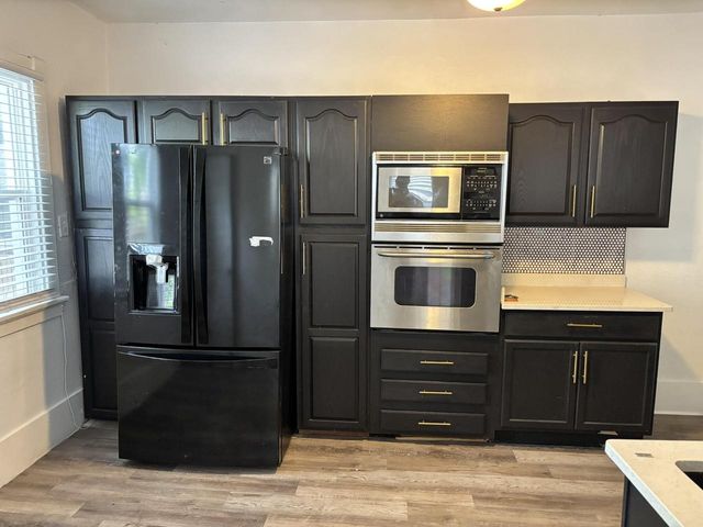 3155 N 14th STREET, Milwaukee, WI 53206
