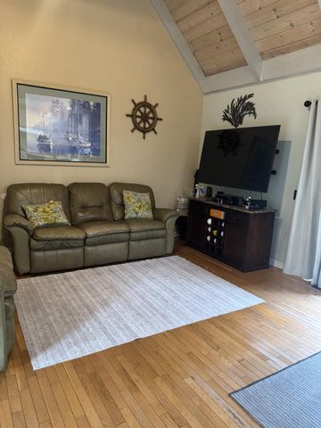 3960 Ballantree Lane, Aromas, CA 95004