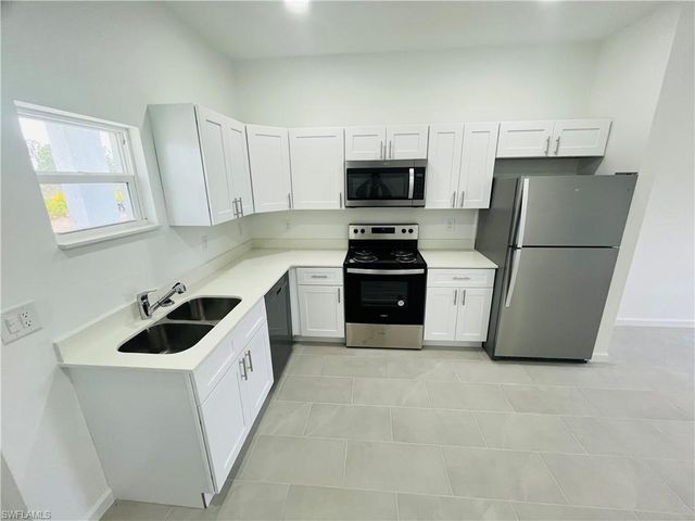 648 Wentworth DR, Lehigh Acres, FL 33972