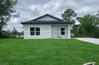 648 Wentworth DR, Lehigh Acres, FL 33972