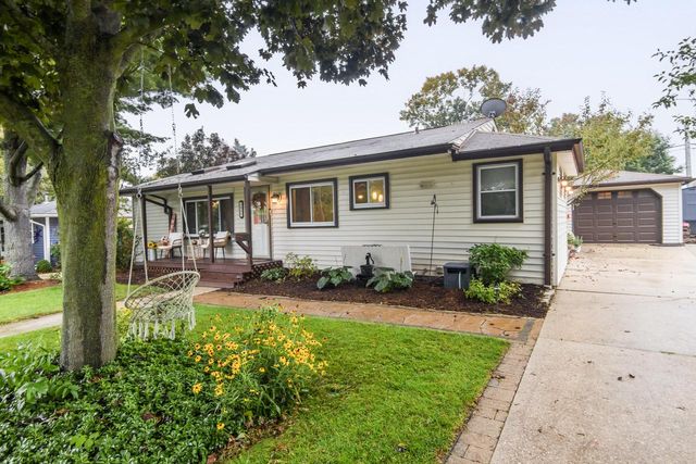 245 E Monroe STREET, Port Washington, WI 53074