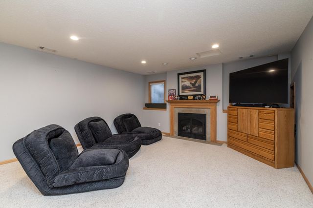 19447 Elkridge Trail, Farmington, MN 55024