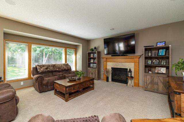 19447 Elkridge Trail, Farmington, MN 55024