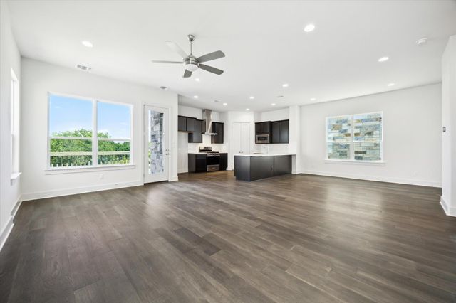 1531 N Red Bud LN 21, Round Rock, TX 78665