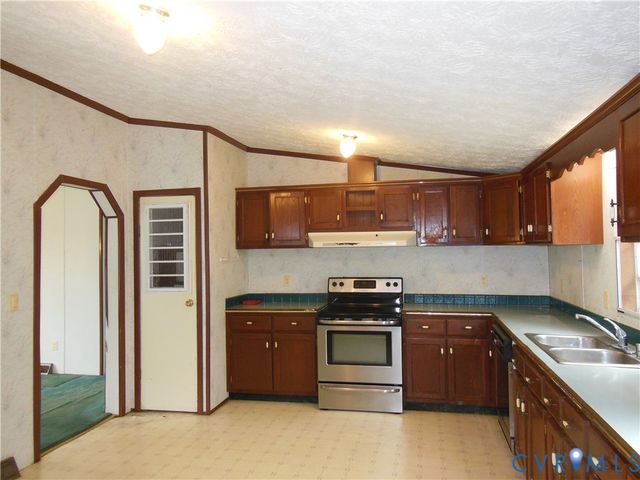 5018 Olgers Rd, Sutherland, VA 23885