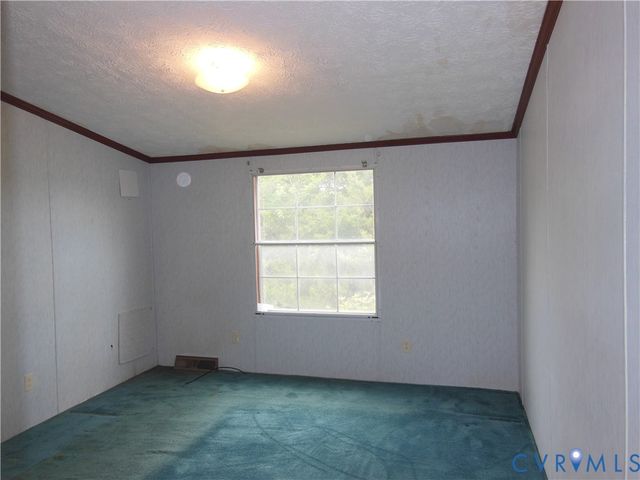 5018 Olgers Rd, Sutherland, VA 23885