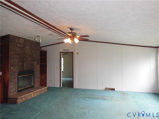 5018 Olgers Rd, Sutherland, VA 23885