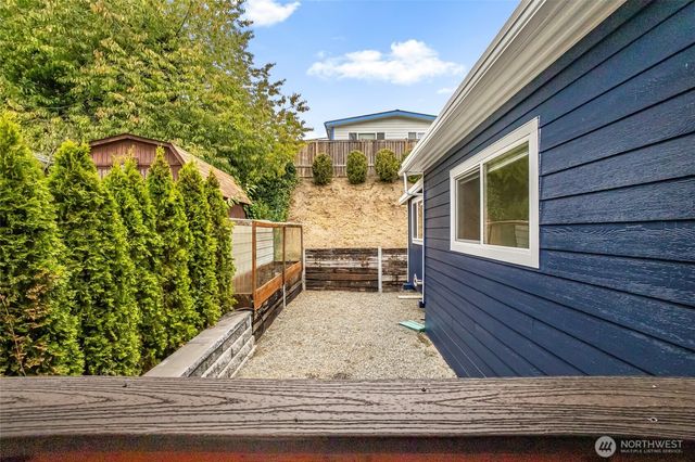 19220 128th Place NE, Bothell, WA 98011