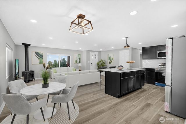 19220 128th Place NE, Bothell, WA 98011