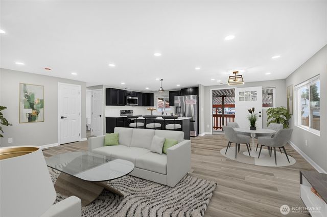 19220 128th Place NE, Bothell, WA 98011