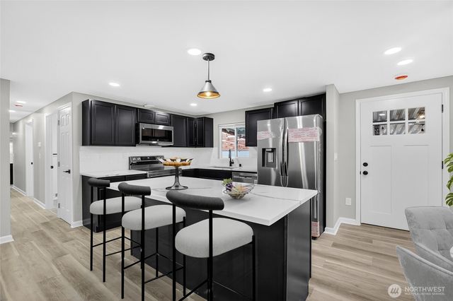 19220 128th Place NE, Bothell, WA 98011