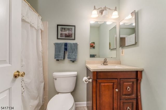 5 Choctaw Ridge Road, Branchburg Twp., NJ 08876