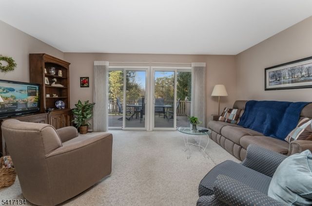 5 Choctaw Ridge Road, Branchburg Twp., NJ 08876