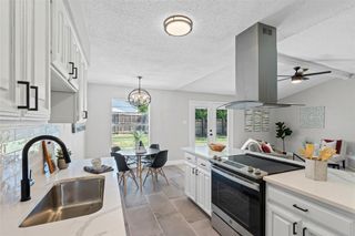 805 W Embercrest Drive, Arlington, TX 76017