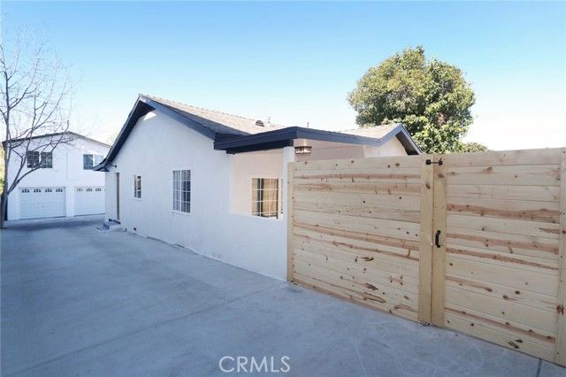 1361 Armadale Avenue, Los Angeles, CA 90042