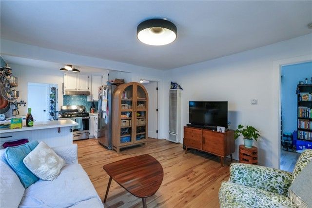 1361 Armadale Avenue, Los Angeles, CA 90042