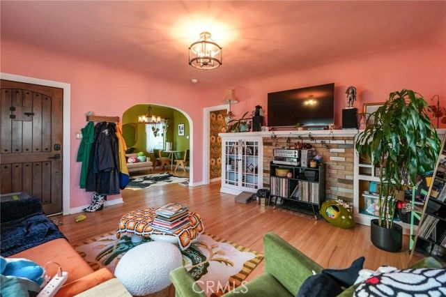 1361 Armadale Avenue, Los Angeles, CA 90042