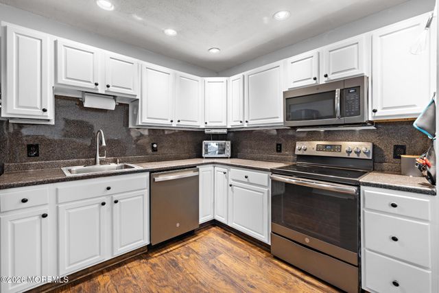 107 Boulder Lake Drive, Little Egg Harbor, NJ 08087